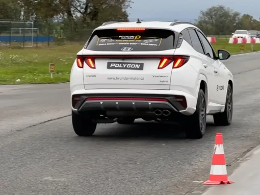Slyšeli jste o dynamických brzdových světlech?